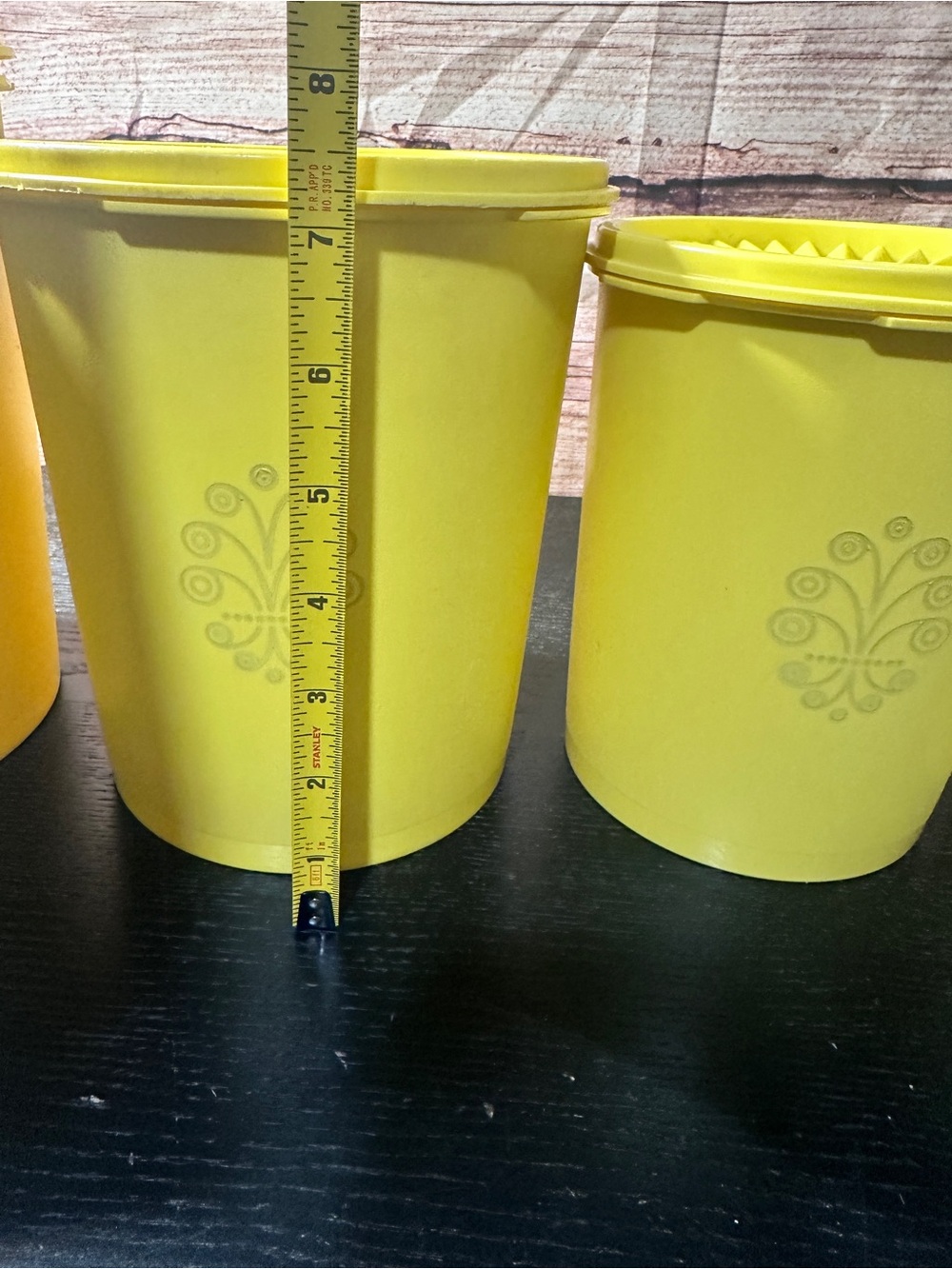 Set of 4 Tupperware Daffodil Yellow Servalier Canisters with Sunburst Lids - Picture 5 of 16